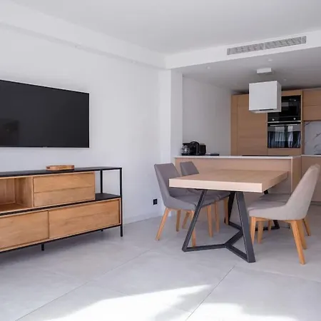 Amazing Apartment With Private Terrace & Full Air Conditioning - Walk To The Beach, La Croisette! - Latour Maubourg 18 By Halldis Cannes Extérieur photo