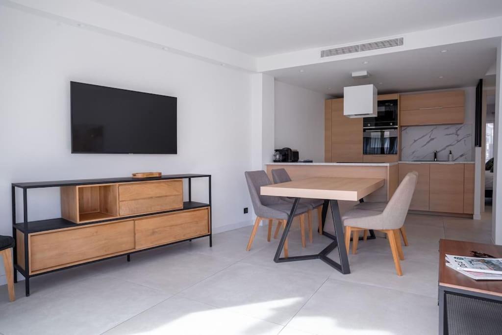 Amazing With Private Terrace & Full Air Conditioning - Walk To The Beach, La Croisette! - Latour Maubourg 18 By Halldis